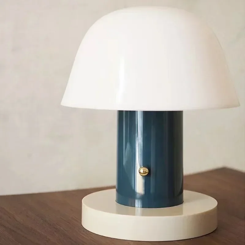 Nordic Style Retro Table Lamp, Nordic Design, Touch Table Decoration, Good for a Desk