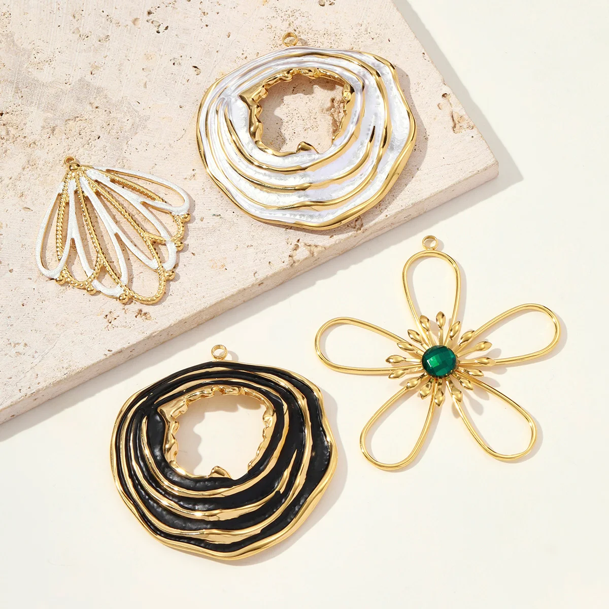 

3Pcs/Lot Stainless Steel Leaf Flower Charms Enamel Round Pendants For DIY Making Necklace Earrings Jewelry Accessory Wholesale