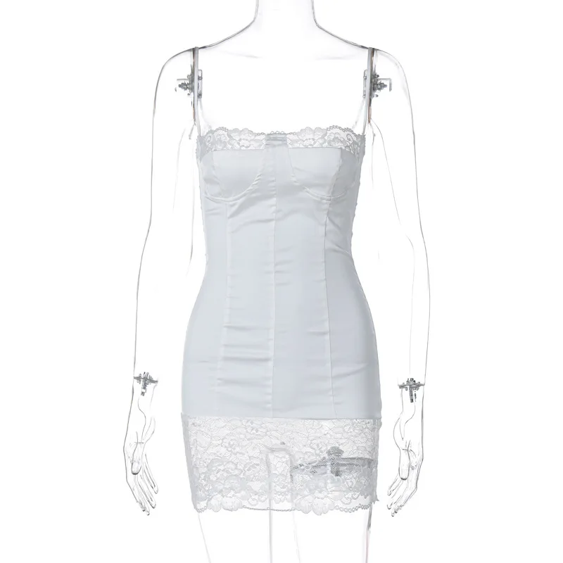 유럽과 미국 봄 여성의 새로운 레이스 레이스 접합 섹시한 향신료 꽉 패니 팩 힙 스트랩 드레스