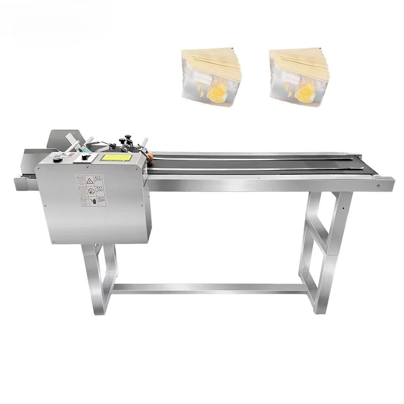 Adjustable speed carton card conveyor plastic bag feeder pager with conveyor belt