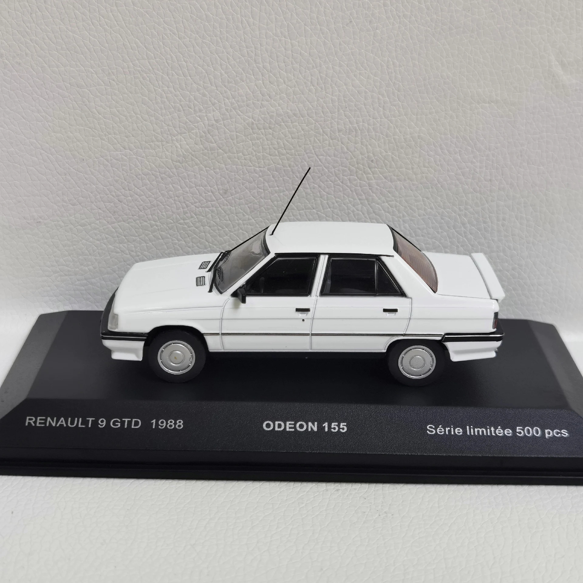 Diecast ODEON 1/43 Scale RENAULT 9 GTD 1988 F8 Alloy Car Model