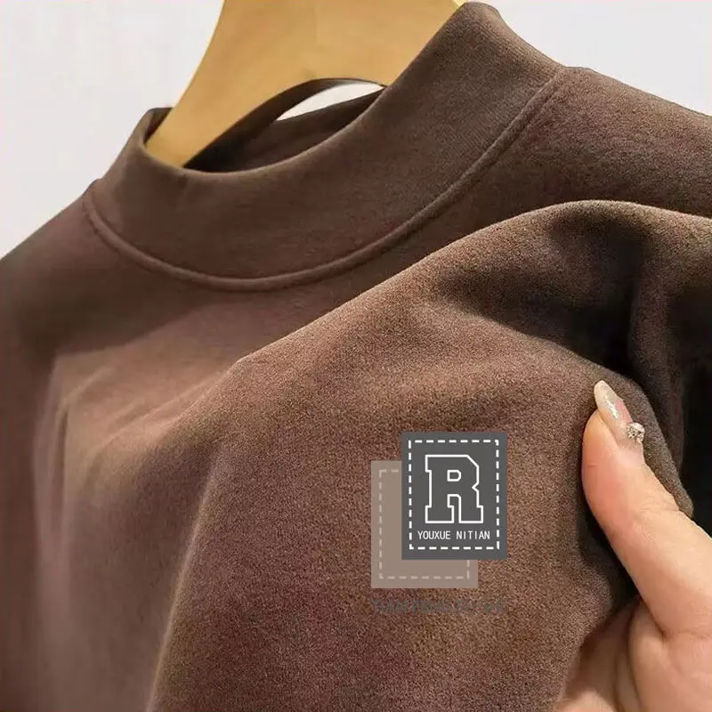 رجل المخملية قاعدة طبقة قميص طويل الأكمام سميكة الحرارية وهمية الرقبة الوجهين الصوف تي شيرت مطبوع موضة الحرارية البلوز