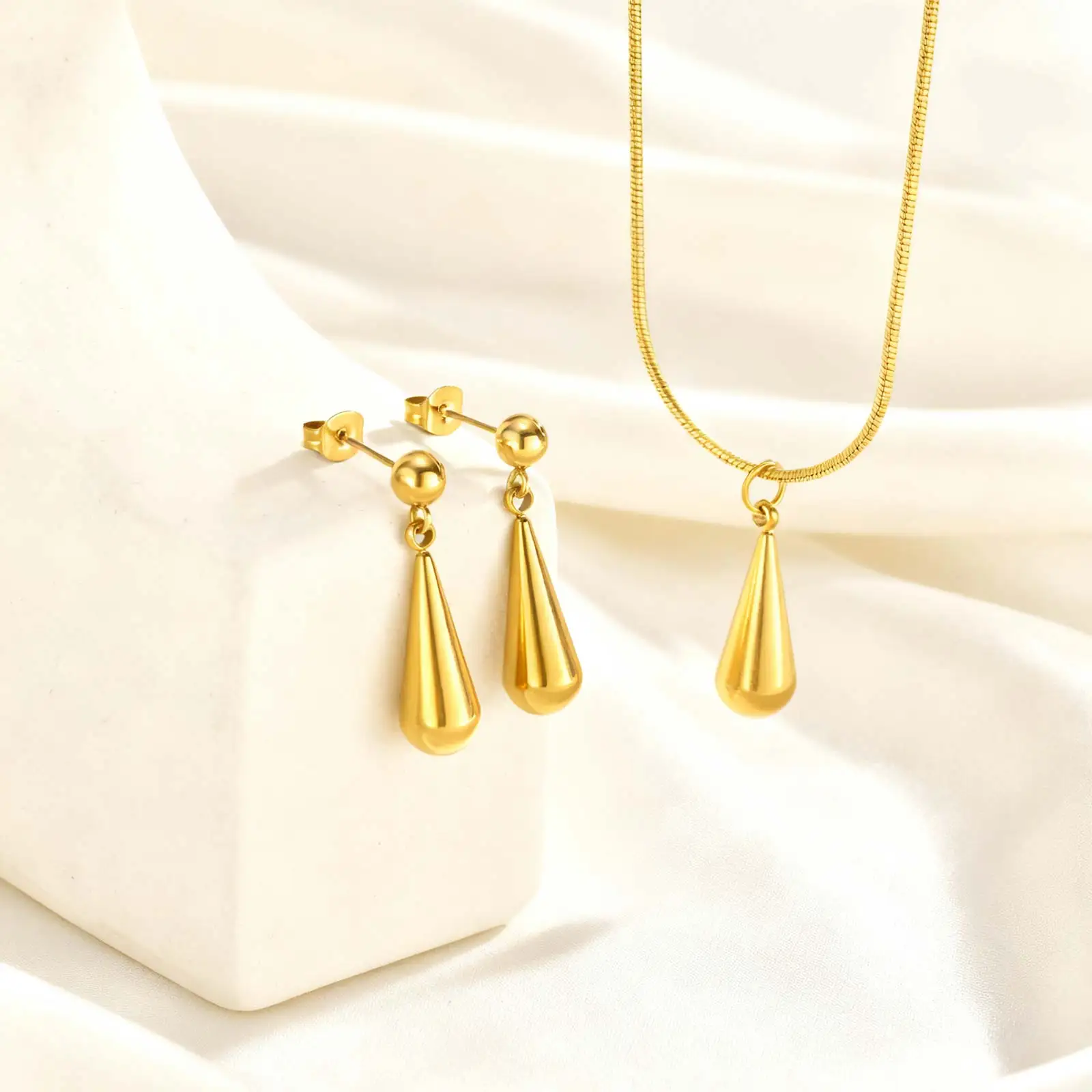Fashion Set Jewelry Water Drop Earrings Necklace for Women Stainless Steel Gold Plated Necklaces Dainty Set Accessories Gift