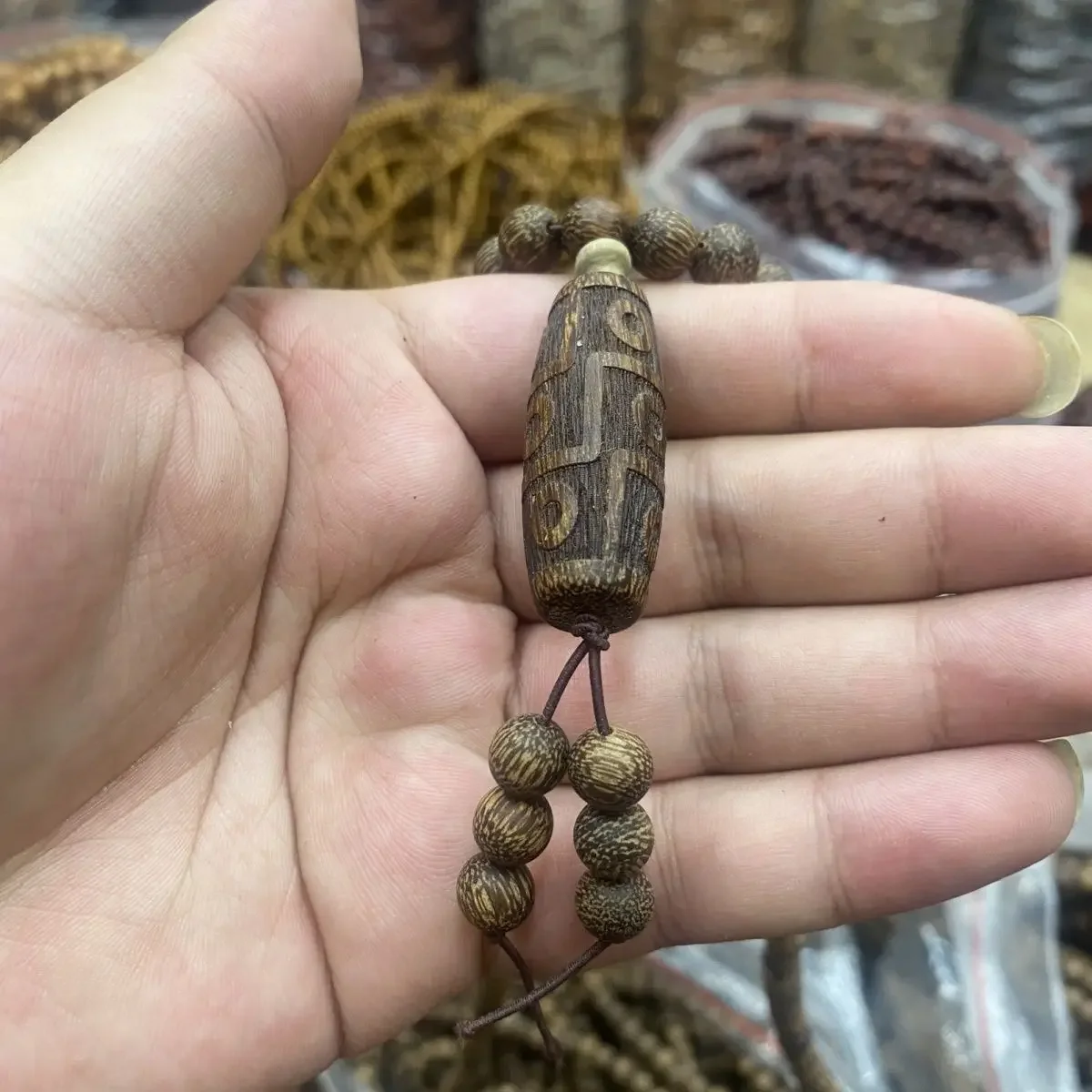 Natural Bai Qinan agarwood necklace Guanyin pendant beads for men and women 108 luxury retro bracelets