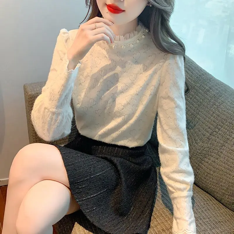 Lace Women's Autumn Outfit New Fashionable and Stylish Age Reducing Shirt with Slimming and Versatile Patchwork Lace Top