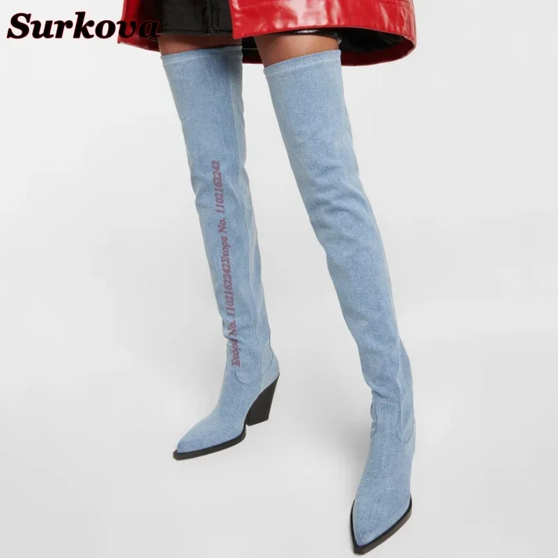 

Джинсовые ковбойские сапоги выше колена, тонкие женские сапоги без шнуровки на толстом каблуке с острым носком, модные длинные сапоги для подиума и вечеринки, 45