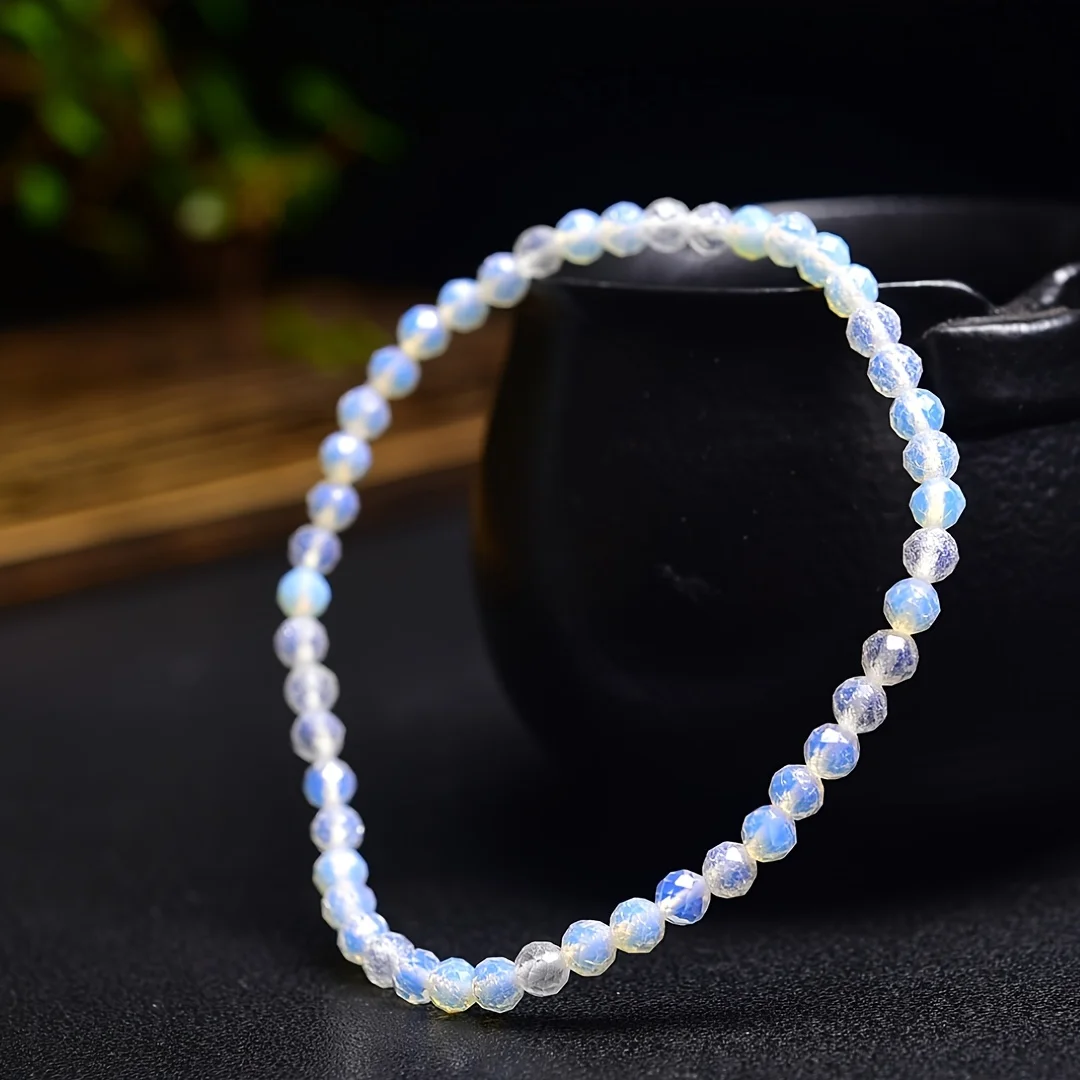 1 Stück facettiertes Armband mit Opalsteinen, weißes Perlenarmband, geeignet für Damen und Herren. Es ist ein schönes Geschenk für Feste.