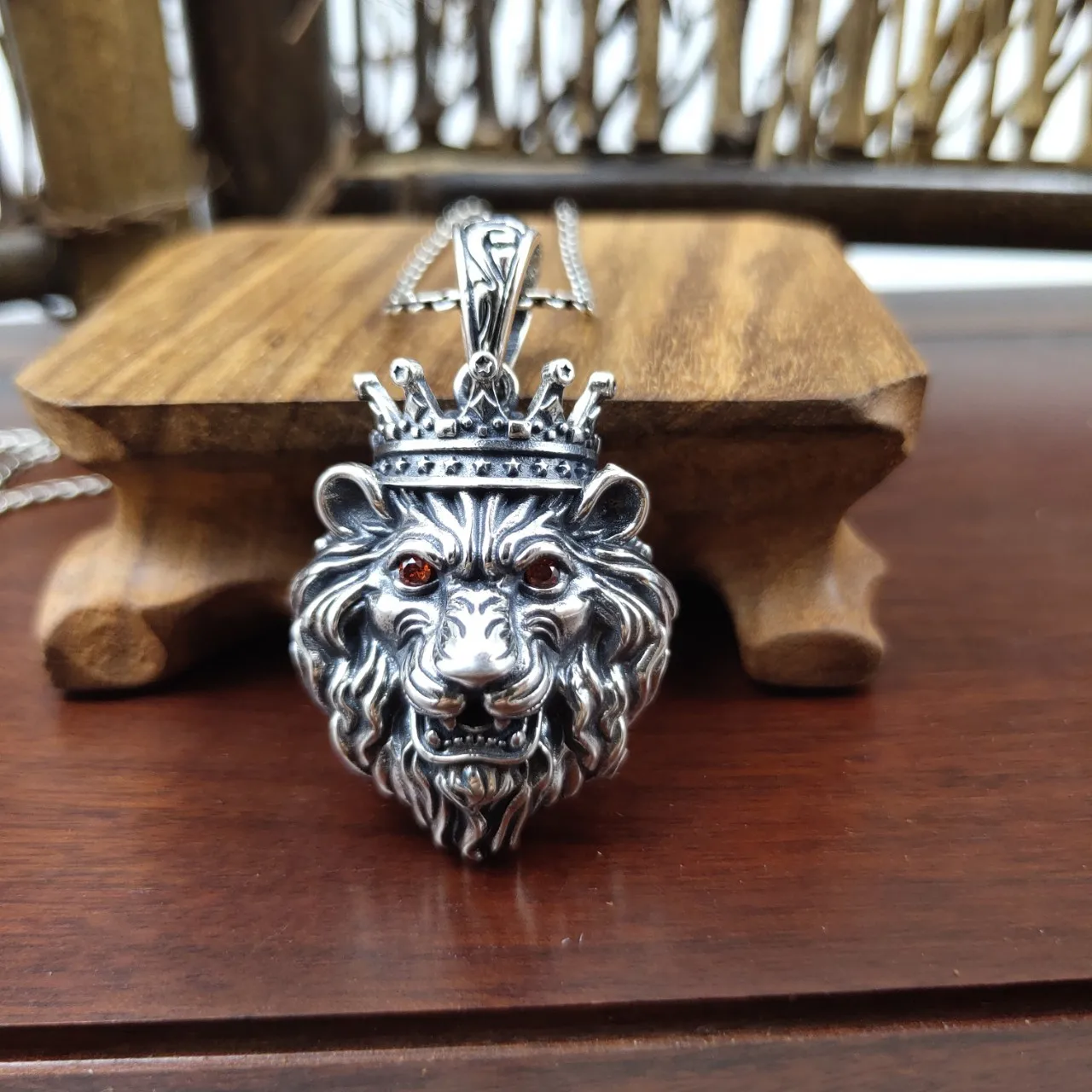 

Thai silver retro trendy s925 sterling silver jewelry men's stylish domineering lion head forest crown necklace pendant