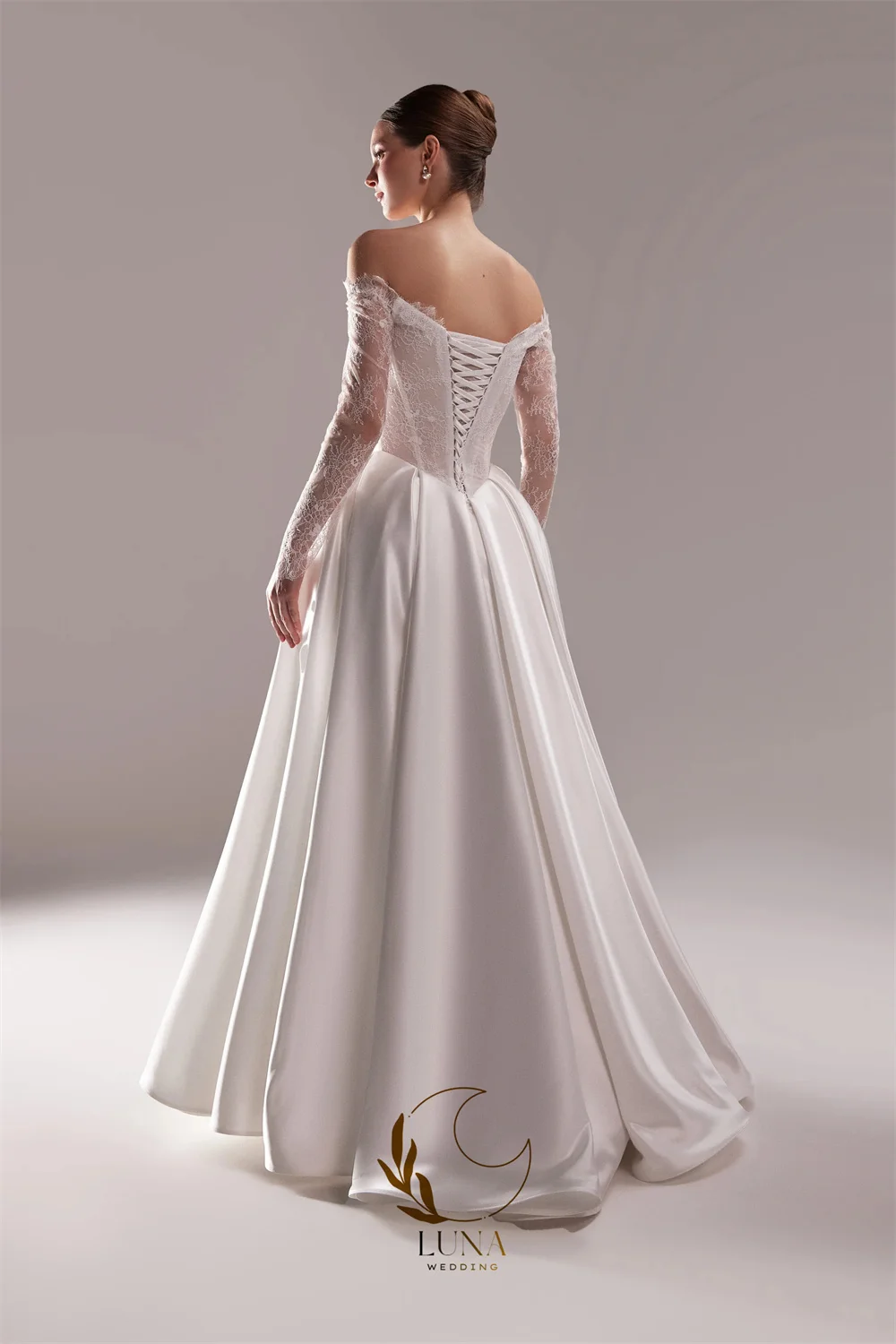 Luna Customized White Long Sleeve Wedding Dress Off the Shoulder Lace-Up Vestidos De Noche Lace and Satin Robe De Mariée