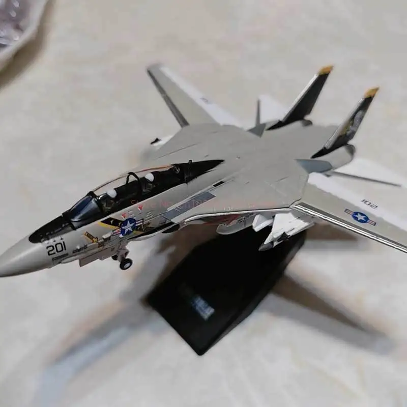 

Модель самолета-истребителя F-14 Tomcat в масштабе 1:100, имитация из сплава, с подвижными крыльями и колесами, для коллекционеров