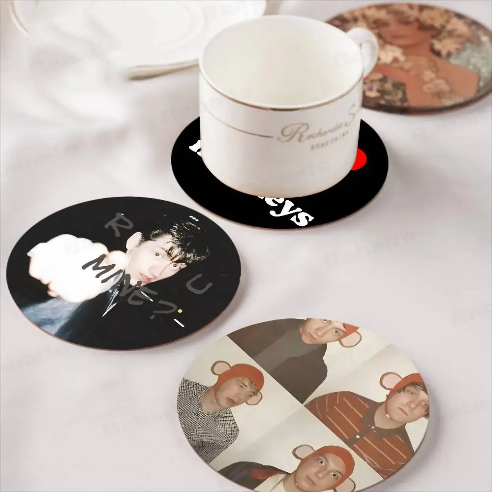 A-Arctic Rock Monkeys Wood Coasters Colorful Round Coaster Non-slip Heat Insulation Coffee Mats Home Accessories Kitchen