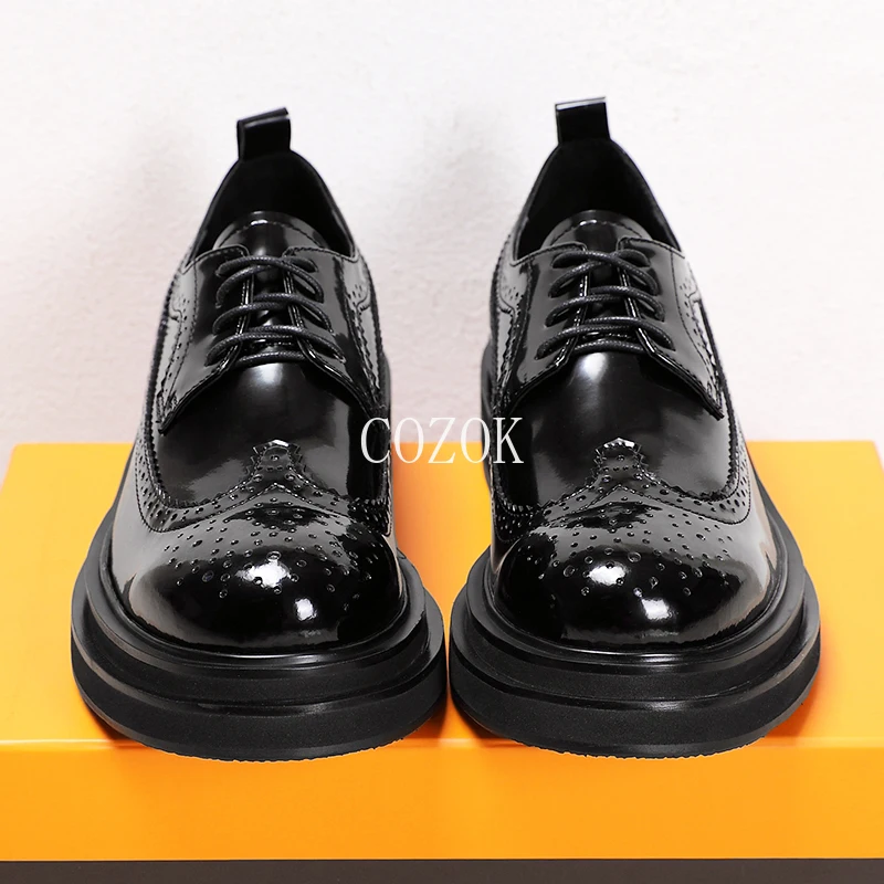 

2023 New Men Dress Shoes Classic Couple Round Toe Black Brogue Ankle Boots Designer Unisex Genuine Leather Footwear Size 35-46