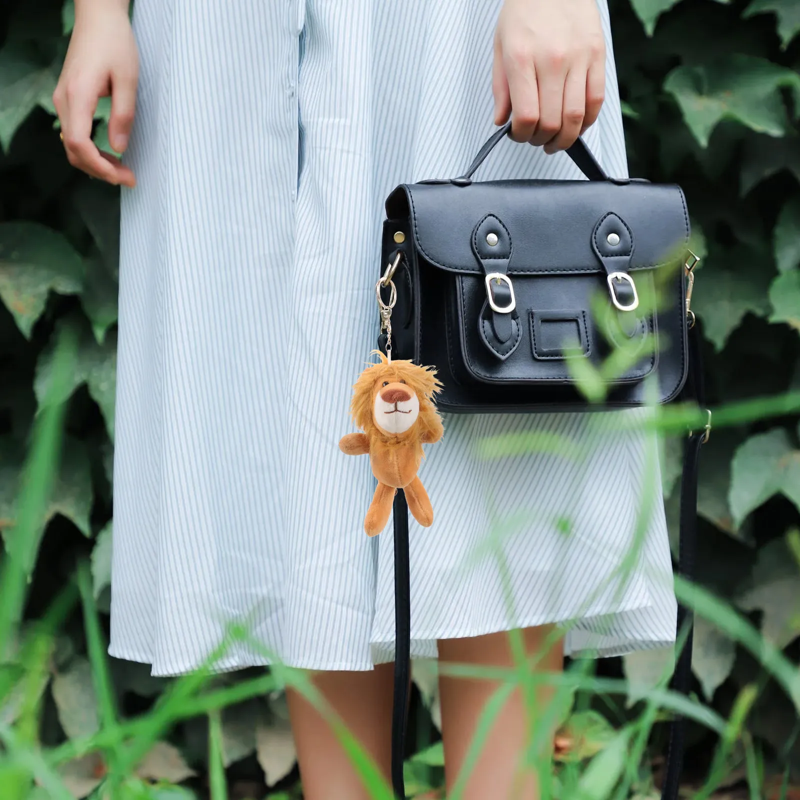 

Мягкий плюшевый брелок-лев в мультяшном стиле, подвеска для сумки и рюкзака, декоративный эстетичный брелок-лев