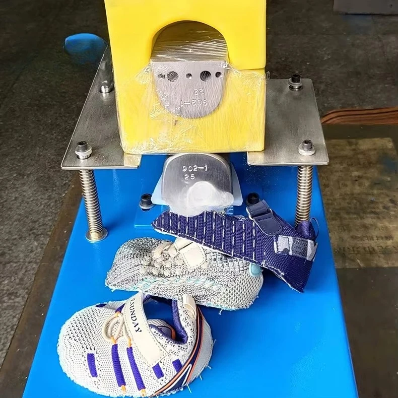 آلة تشكيل جزء أصابع القدم الصغيرة، آلة تشكيل الهوائية العلوية للأحذية الرياضية، آلة صنع أجزاء الكعب والظهر #6