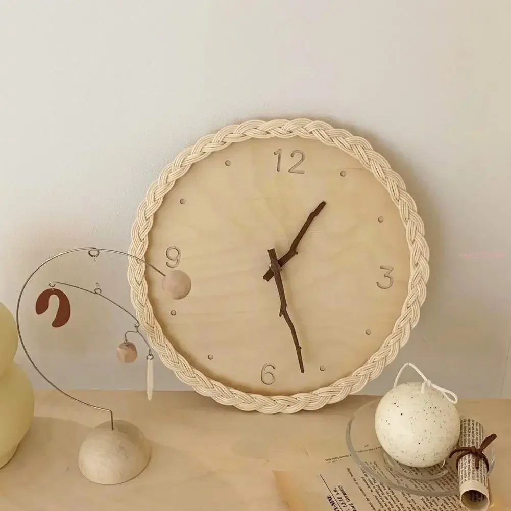 Rattan Round Wall Clock European Silent Non-Ticking Operated Clock Battery Clock Simple Bedroom Home Wall Ornament Decoration