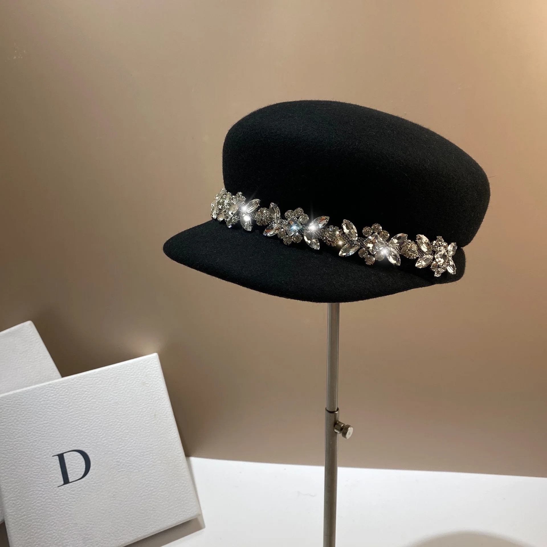 Diamond-studded Fashion Beret Women's Wool Newsboy Cap Comfortable Painter's Hat Outdoor Sun Protection Hat