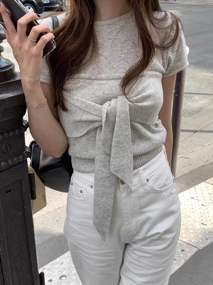 

Chic Early Spring Versatile ort Sve Knitted Top with Bow Tie Tube Top Vest Set Faionable Ensemble for Young Women