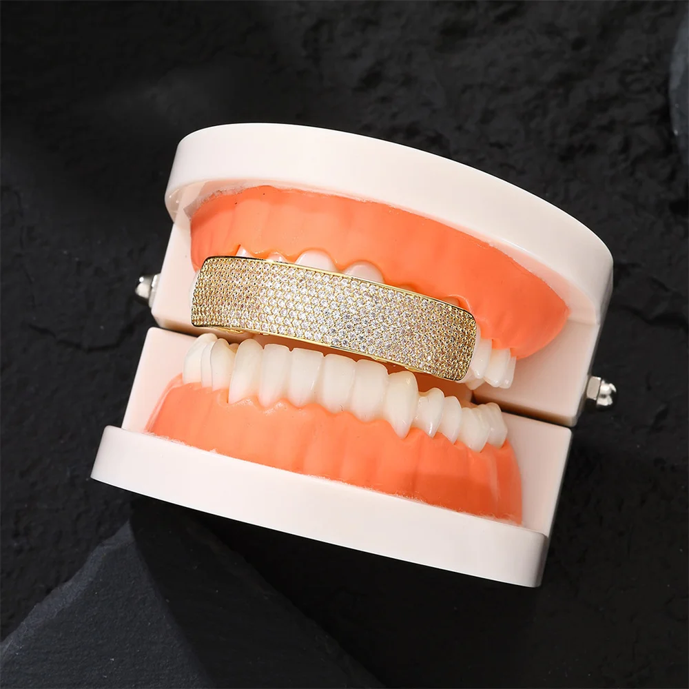 D&Z Bling Cubic Zircon Teeth Grillz For Unisex Mouth Removable Dental Gold Silver Color Fashion Halloween Cosplay Grillz Dientes