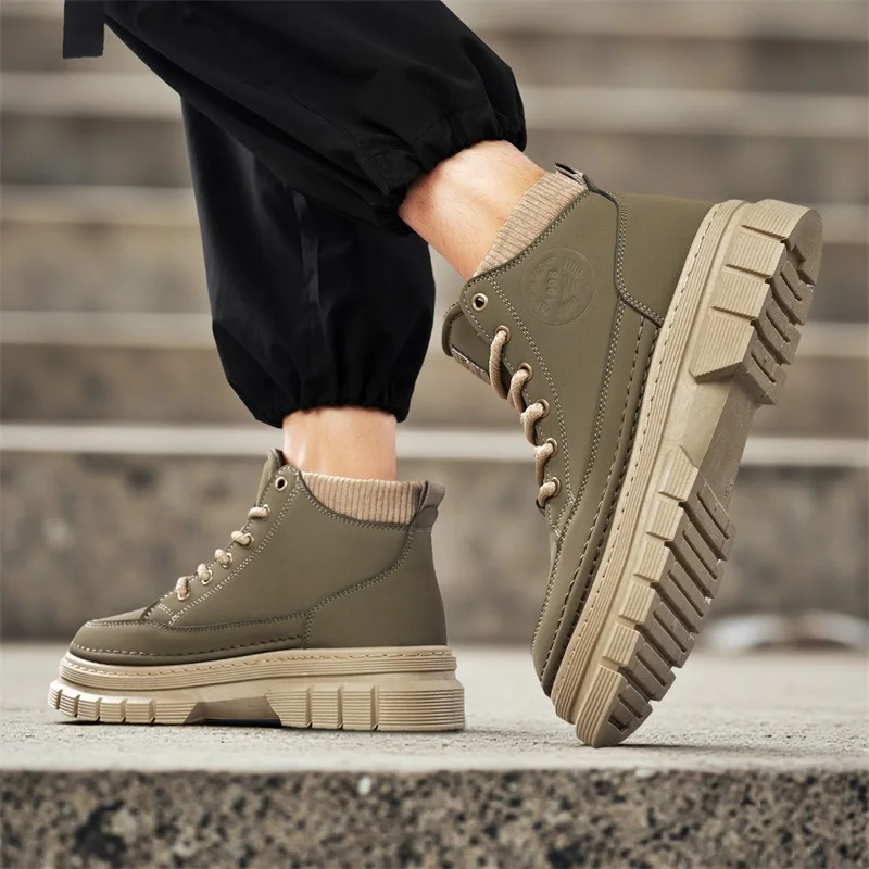 أحذية رجالية للفصول الأربعة، نعل ناعم جديد غير قابل للانزلاق، أحذية غير رسمية عالية الجودة، أحذية عمل رياضية عصرية للشباب في الهواء الطلق ونعل سميك