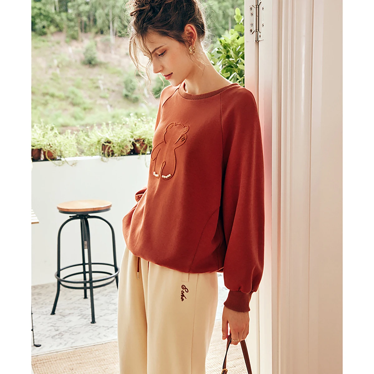 OLrain Women Long Sleeve Sweatshirt 2025 Autumn Fashion Bear Embroidered Round Neck Pullover Cotton Blend Tops Woman N56QR63291