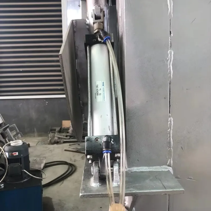 Роторная машина для убоя халяль с рытивной ловушкой для обработки крупного рогатого скота