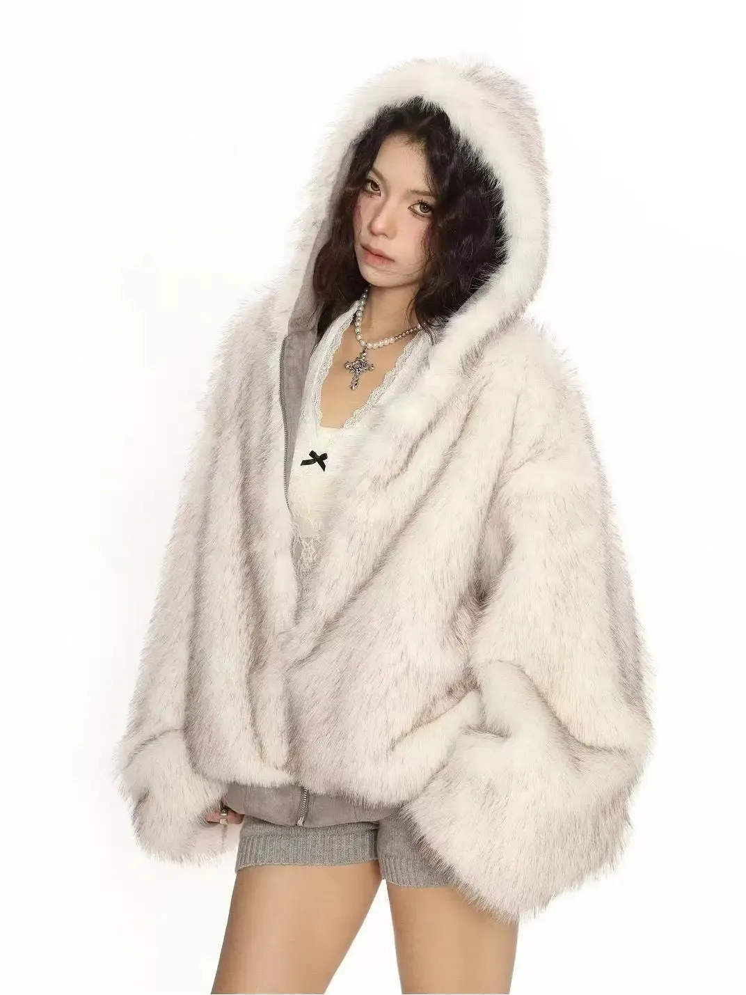 Abrigo de piel sintética para mujer, abrigo de piel Retro americano de invierno, chaqueta acolchada de algodón con capucha para mujer, chaqueta informal de felpa Harajuku de gran tamaño