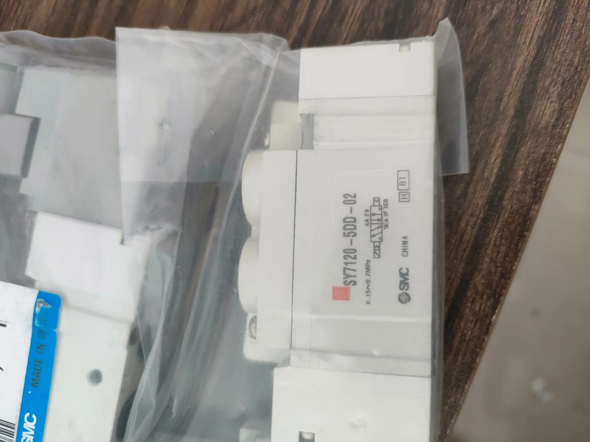 SMC solenoid valve SY7120-5DD-02