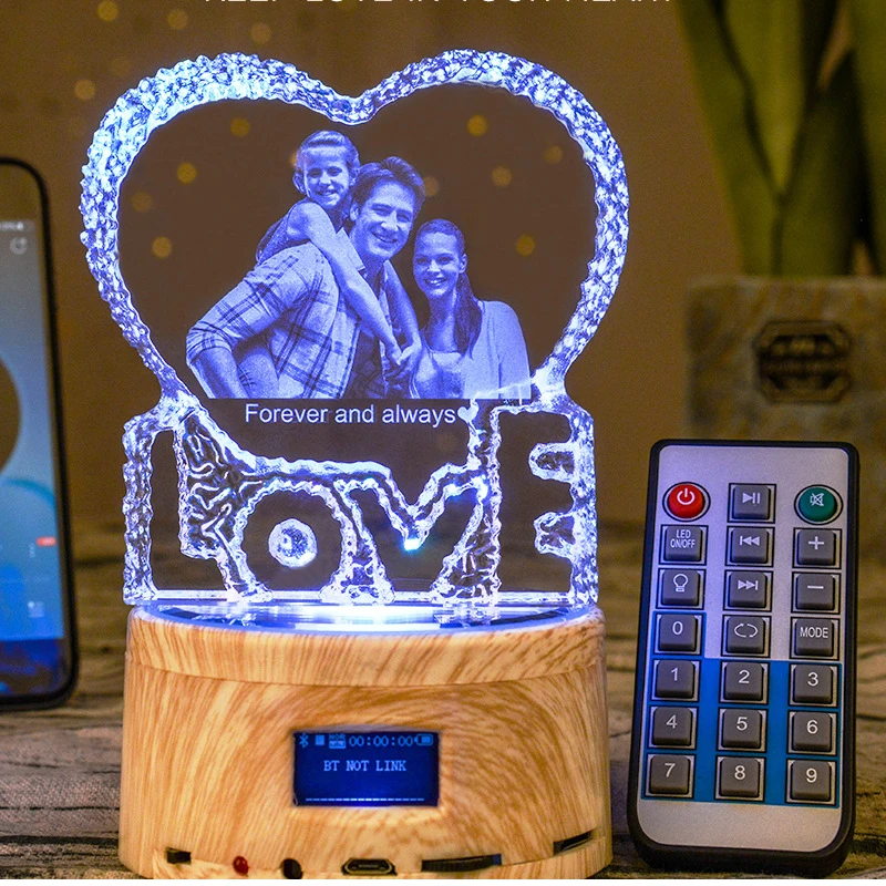 Custom Crystal Photo Frame 3D Heart-shaped Crystal Glass Frame Decorated Love Lights with Photos for Mom Gifts