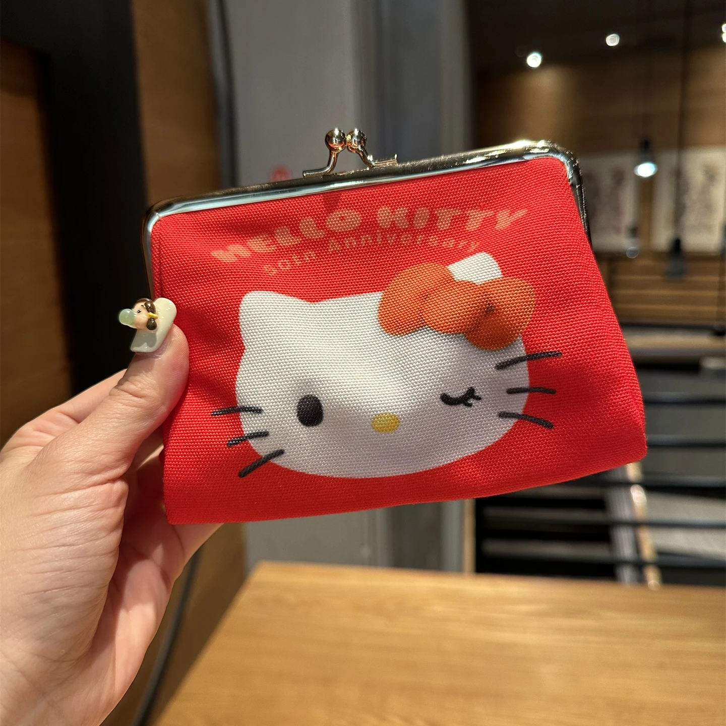 Hello Kitty urocza kreskówkowa kosmetyczka z nadrukiem mini wykwintna kosmetyczka na drobiazgi szminka słuchawki przenośne przechowywanie dla kobiet prezent urodzinowy