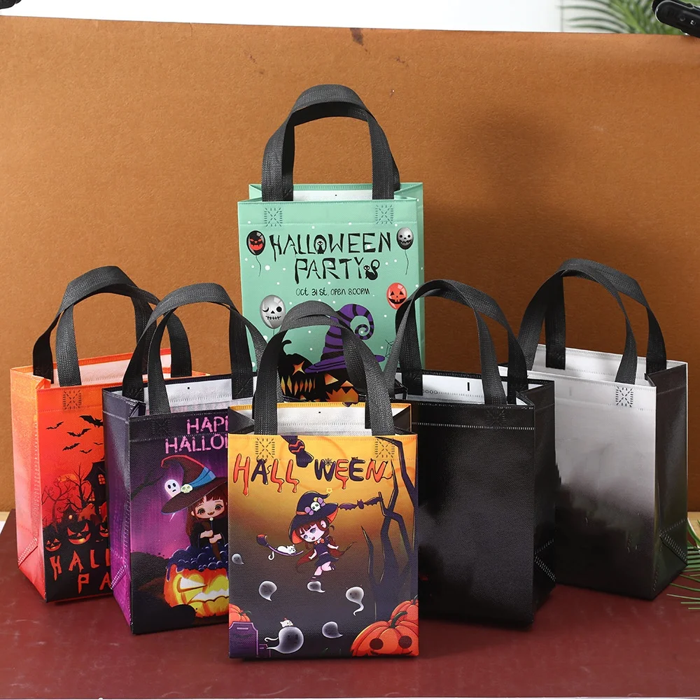 

2024 new Halloween gift bags pumpkin creative cartoon hot press coated non-woven handbags takeaway bags can be printed logo