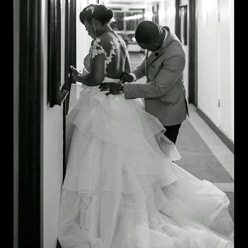 Vestido De novia personalizado con Apliques De encaje y cuello alto, bata De boda con mangas casquillo, ilusión africana, vestido De novia sin espalda, 2025