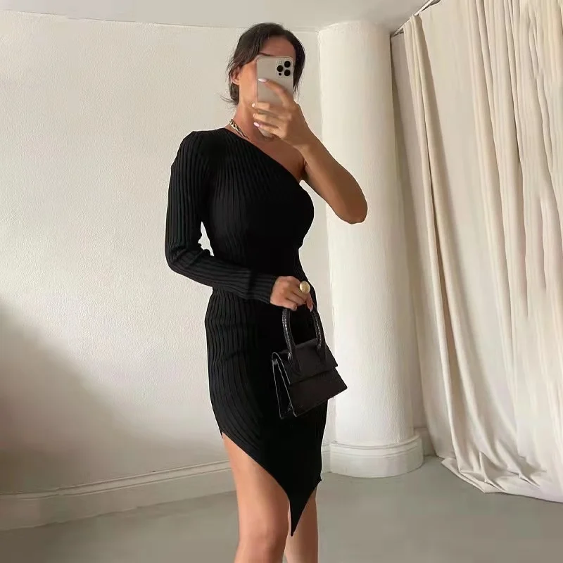 Sukienka jesienna, seksowna, podkreślająca figurę, z rozcięciem, asymetrycznym dekoltem, do pracy, długa, jednolita, w kształcie litery A.