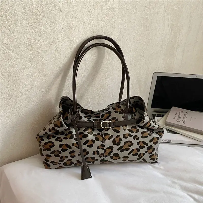 

Vintage Leopard Print Magnetic Snap Tote Bag Simple Rectangular Soft Leather Large-capacity Shoulder Bag Adjustable Underarm Bag
