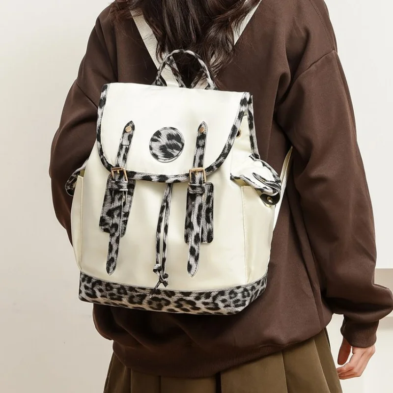 

Unique High-End Fashionable Messenger Bag Large Capacity Leather For Casual Commuter Women