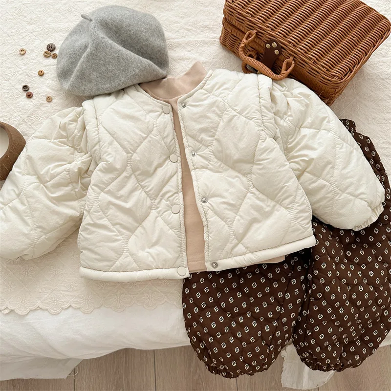 Leisure Fashion 2023 Winter New Product Childrens Korean Cotton Coat for Girls Solid Color Thickened Plush Cotton Coat