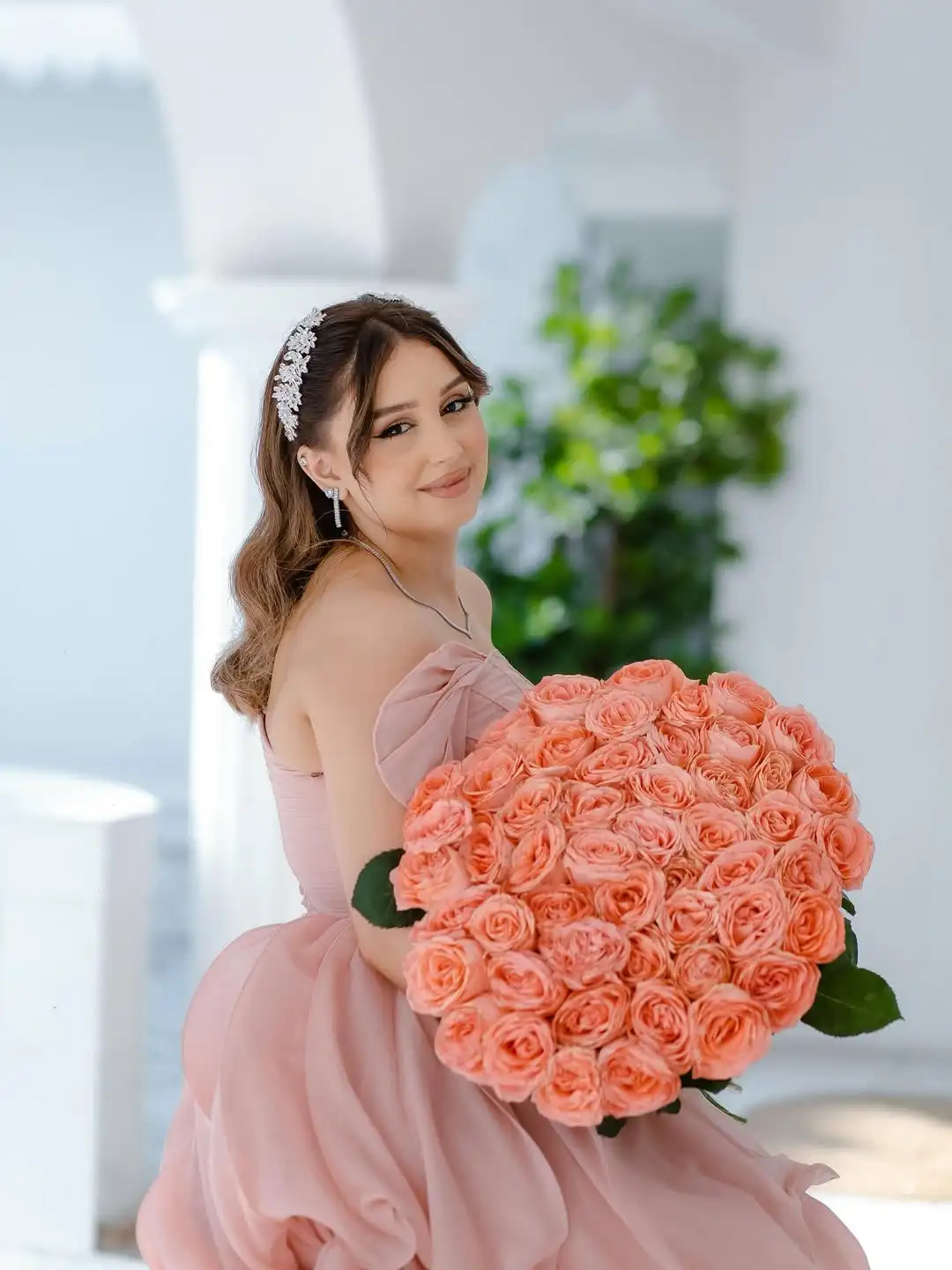 فساتين وصيفة العروس من الشيفون مكشكشة متدرجة من Ofherown على شكل حرف a ورقبة صدفية فساتين زفاف مسائية للحفلات الراقصة مقاس كبير