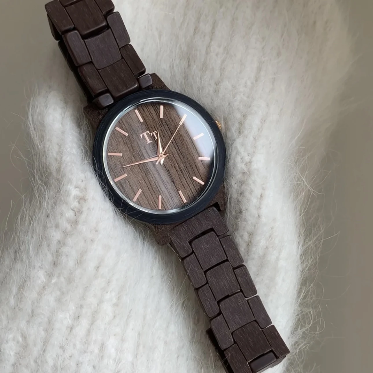 New Women'S Wristwatch With Retro Leopard Print, Square Shape, Stylish And Sophisticated, Exuding A Powerful And Elegant Feel.