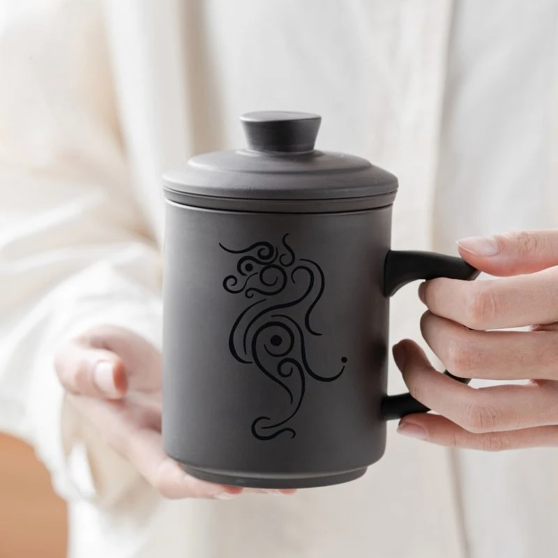 Classic Purple Clay Mug with Fitted Cover, Thoughtful Mug for Tea-Loving Men or Elders, Elegant Gift for Respected Figures
