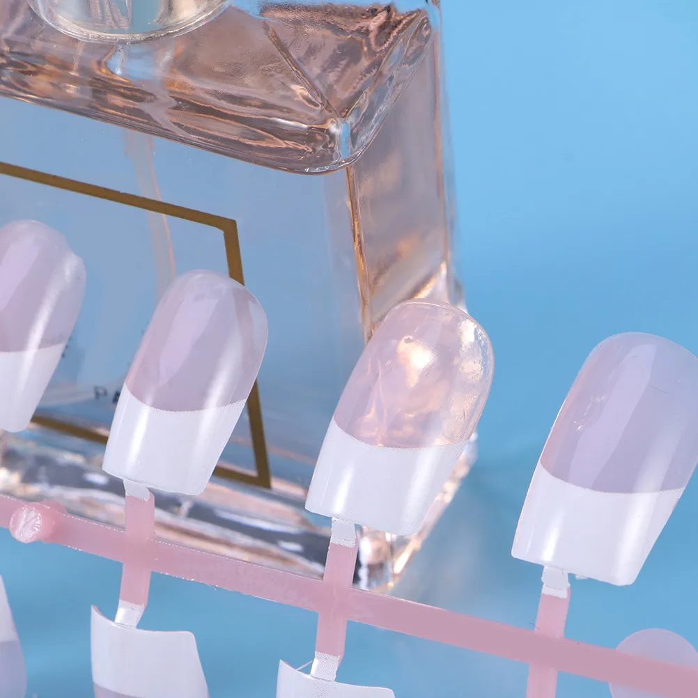 เล็บปลอม 240 ชิ้น สีชมพู สไตล์เฟรนช์ ปิดเต็มเล็บ สำหรับตกแต่งเล็บ ทำเล็บเอง ทนทาน ปลอดสารพิษ