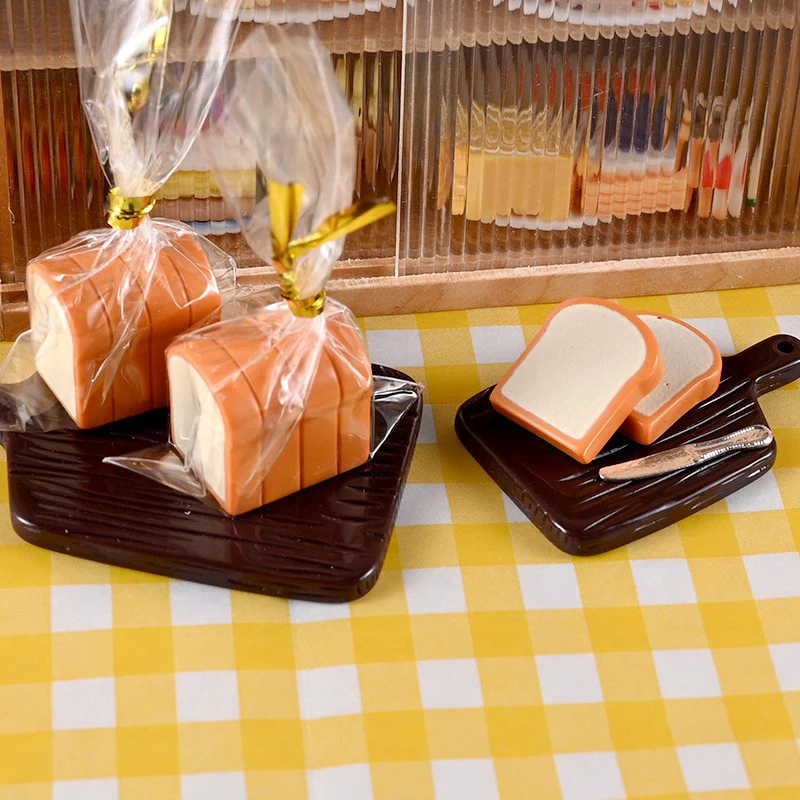 

1 Set Miniature 1/6 1/12 Dollhouse Simulation Toast Bread Dollhouse Miniature Food Breakfast Snack Dessert Kitchen Toy