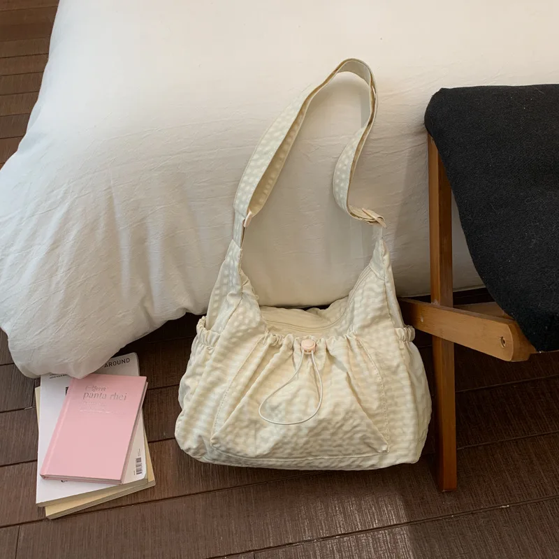 

Trendy Korean Versatile Crossbody Bags Spring Casual Wrinkled Casual and Simple Shoulder Bags Spacious Lightweight Commuting Bag