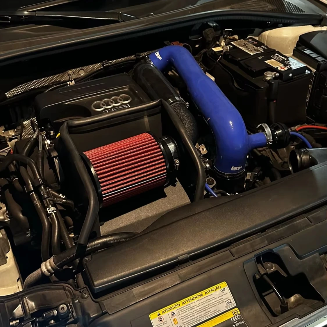 Kit Sistem Asupan Udara Dingin + Pelindung Panas Filter Merah Untuk Golf MK7 TSI TFSI Seat Tuning Performa Suku Cadang Mobil