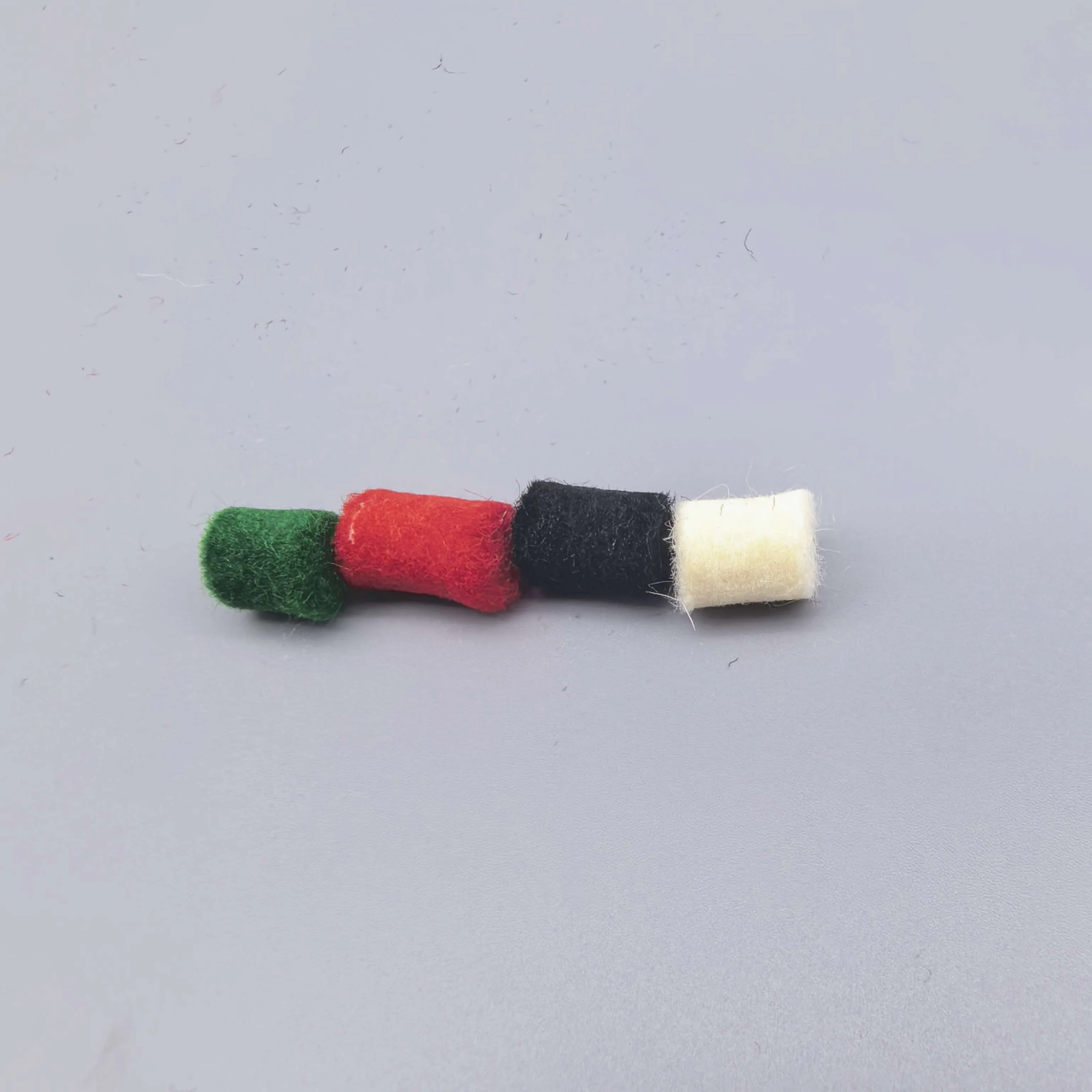 Four colors in total amount to 200 pcs  Saxophone Repair Tool Parts Kit - Cylindrical Wool Felt Fast Ship