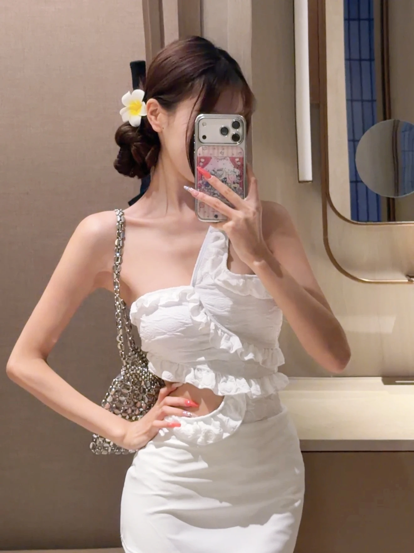 

Сексуальный женский слитный купальник белого цвета на одно плечо для пляжного отдыха, термальных источников, корректирующий фигуру, с асимметричным вырезом, быстросохнущий