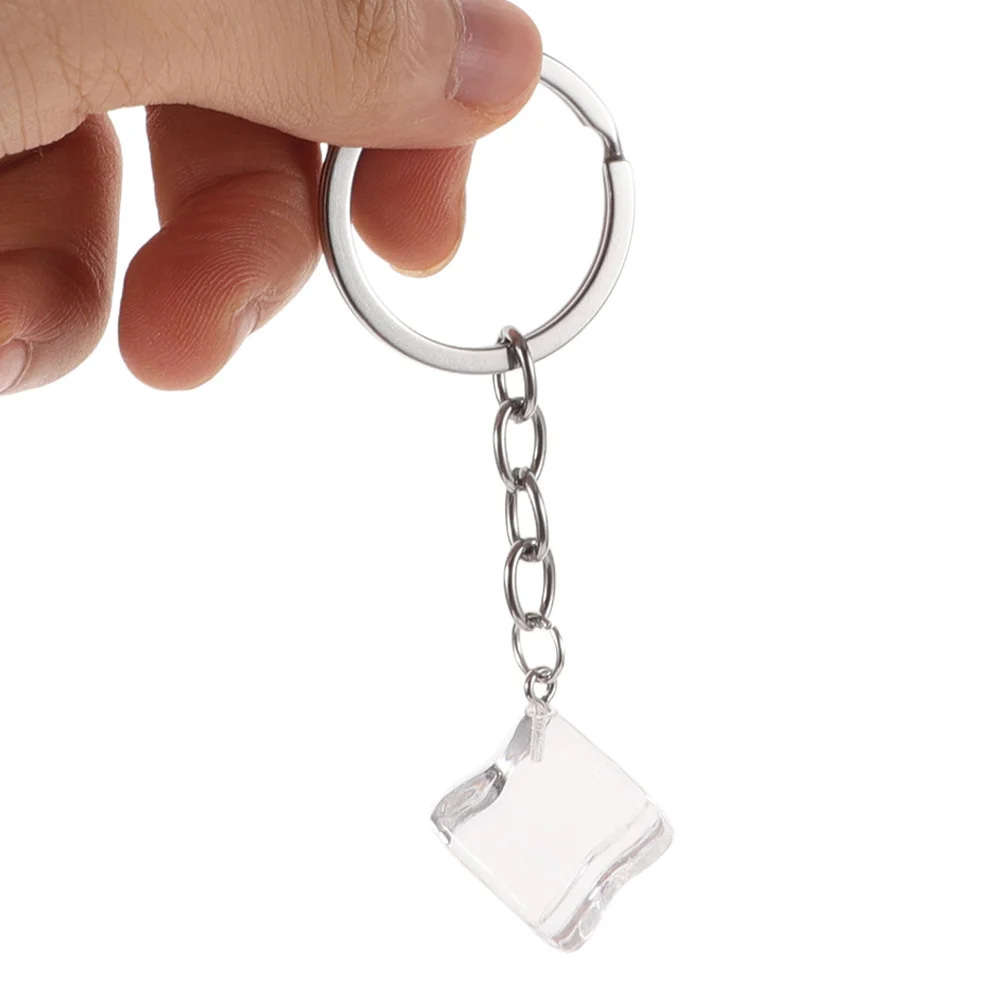 

2Pcs Stylish Ice Cube Shaped Keyring Exquisite Craftsmanship Versatile Use for Backpacks Handbags Car Keys Accessories