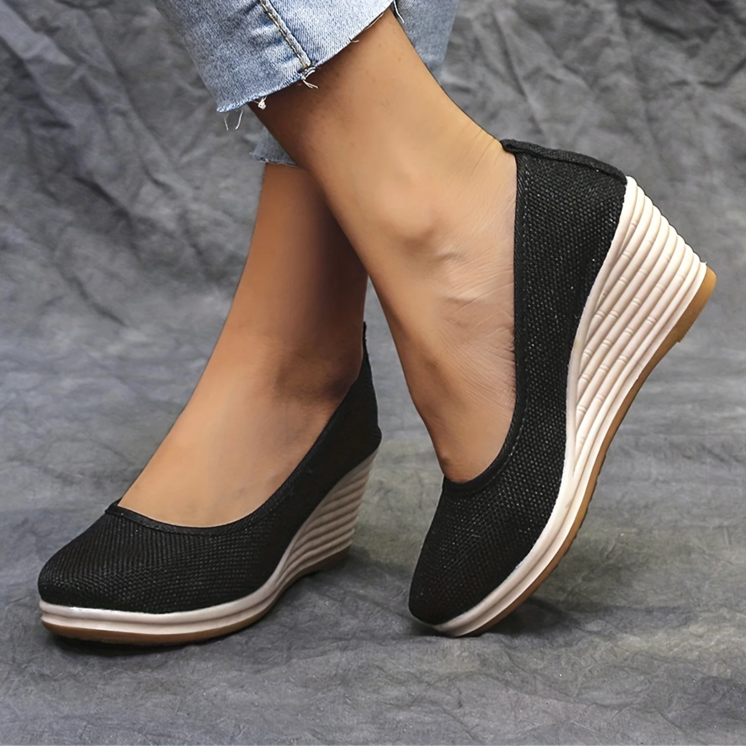 Elegant Women's Mesh Wedge Shoes - Comfy, Breathable, Slip-On, Perfect for Fall Fashion