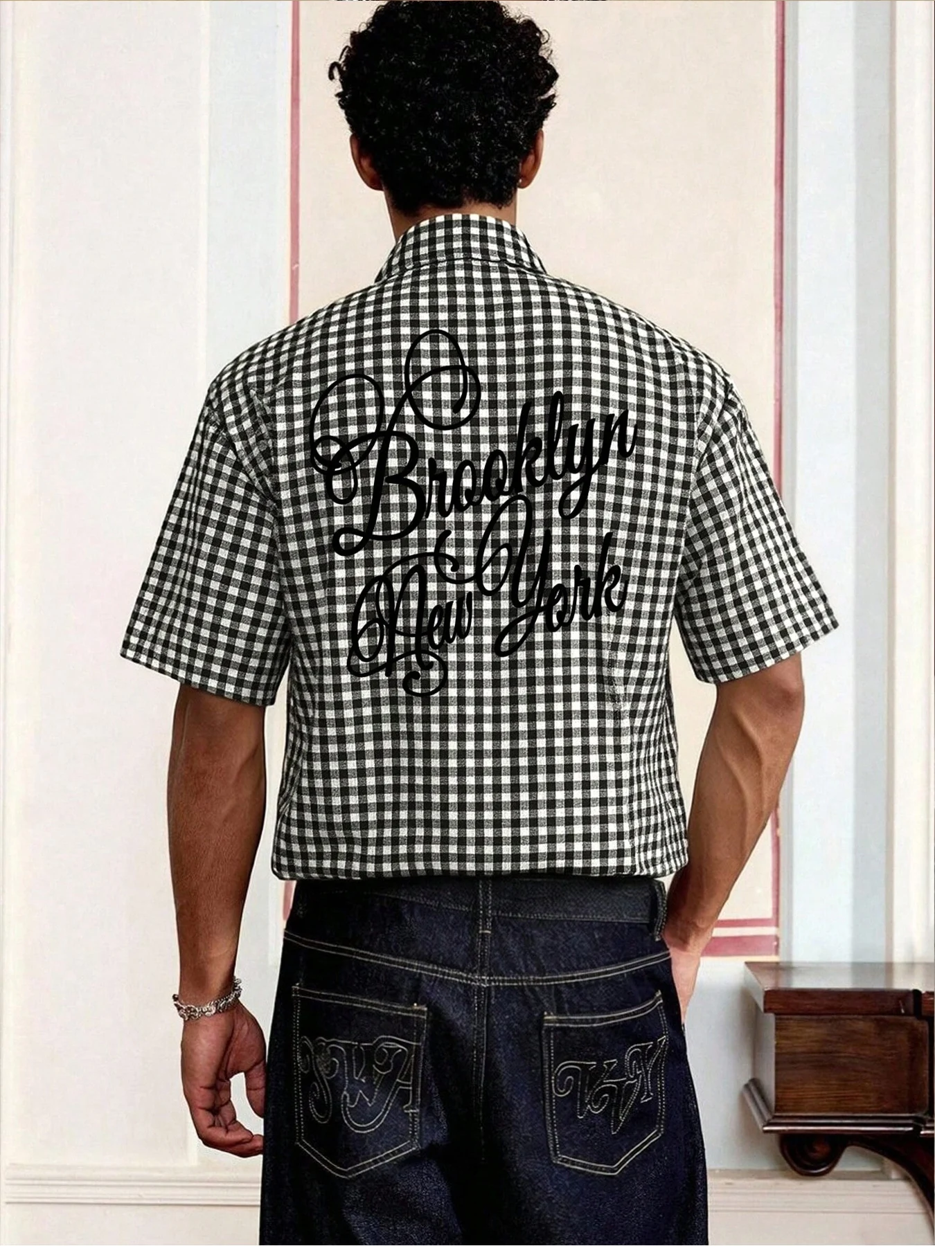 Men’s vintage Checked Cropped Shirt in Y2K Style with a Casual Print, Perfect for the Start of Term or as a Couple’s Outfit.