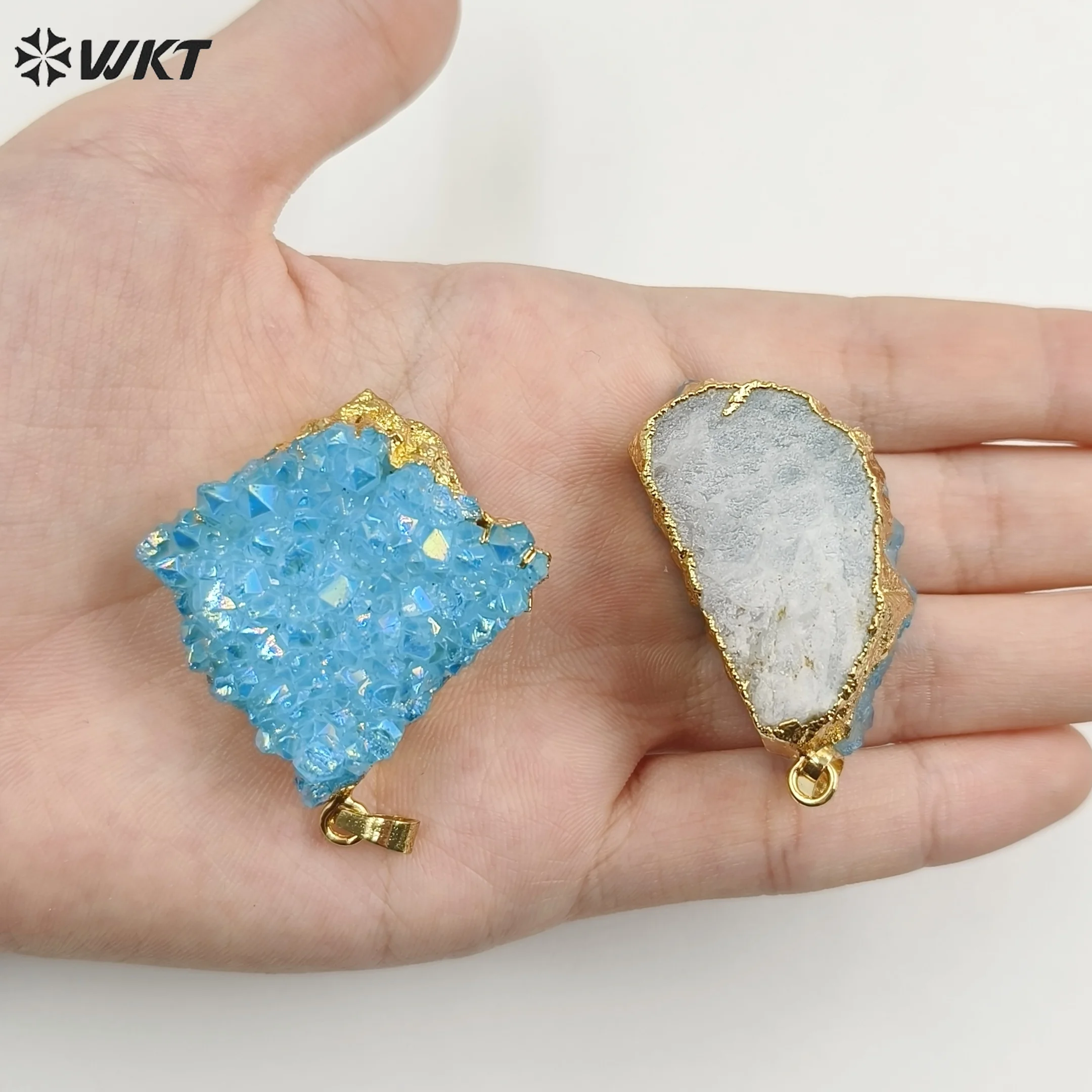 WT-P1917 Wholesale Colored Aura Cluster Quartz In Randomly Shape Delicate Pendant Can DIY For Women Or Stone Collection