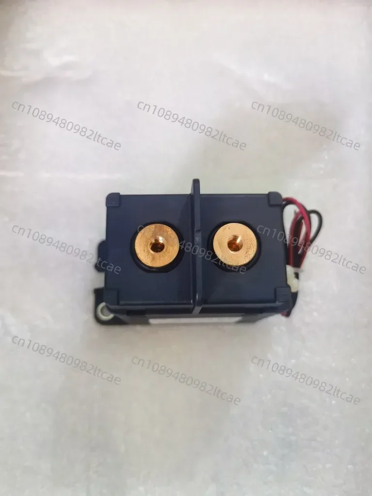 

New Energy High Voltage DC Contactor Hfe82v-250 750-12-hl5 Coil 12V Contact 250A