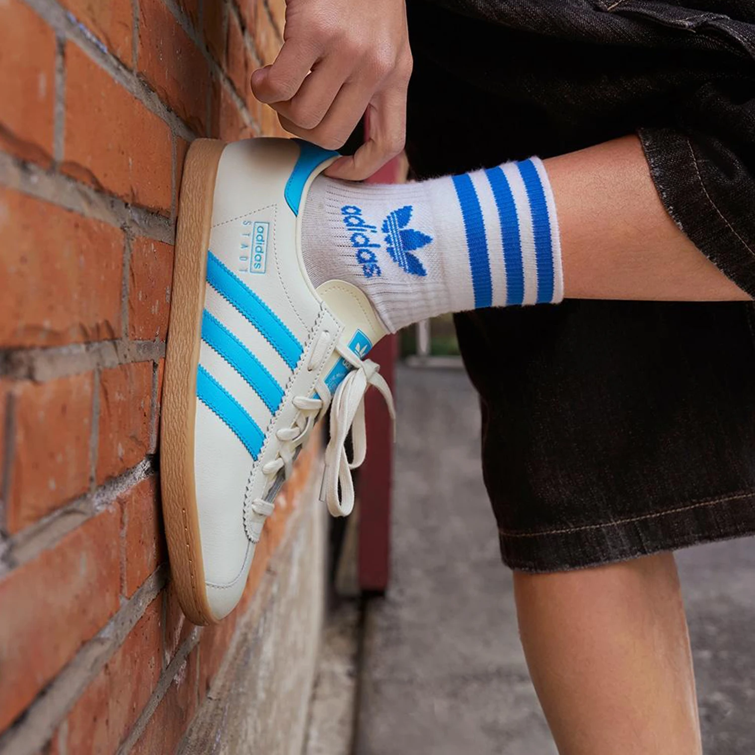 

Adidas оригинальные оригинальные модные низкие кроссовки унисекс JR9566